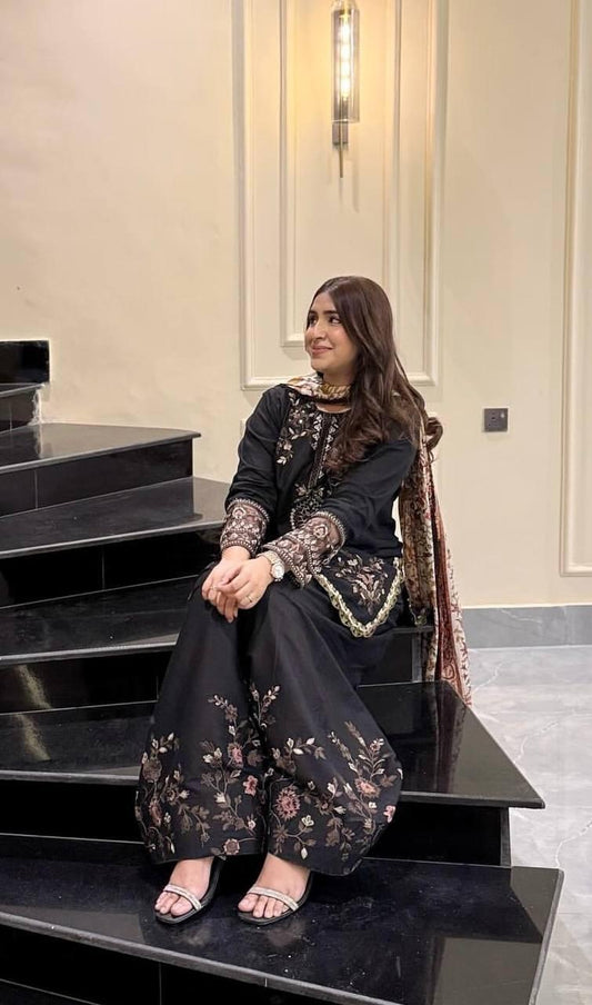 Royal Embroidered Kurta Set for Women