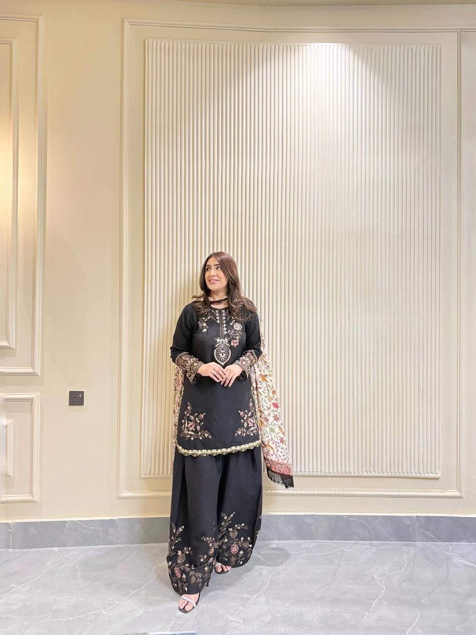Royal Embroidered Kurta Set for Women